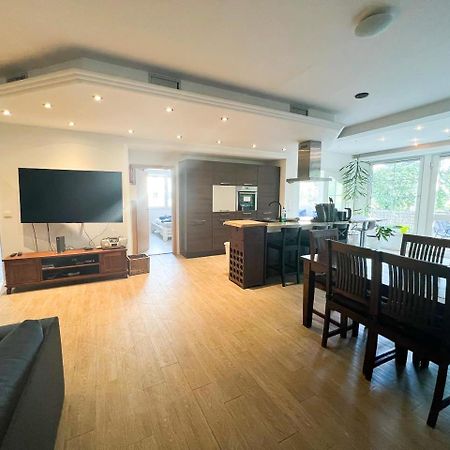 רודולשטאדט Grosse & Voll Ausgestattete Apartments, Studios, Doppelzimmer, Workspace, Parkplatz, Netflix, Prime & Schnelles Wifi In Ruhiger Lage Mit Garten מראה חיצוני תמונה