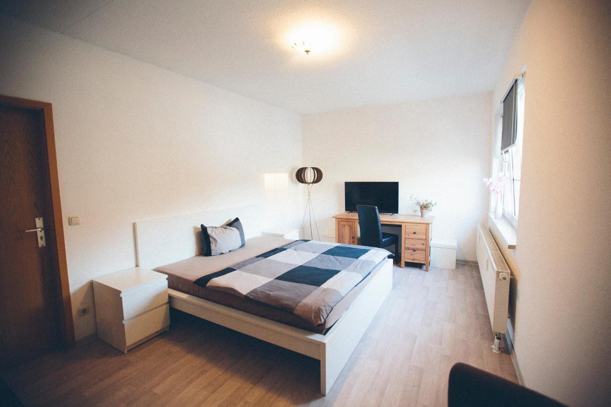 רודולשטאדט Grosse & Voll Ausgestattete Apartments, Studios, Doppelzimmer, Workspace, Parkplatz, Netflix, Prime & Schnelles Wifi In Ruhiger Lage Mit Garten מראה חיצוני תמונה