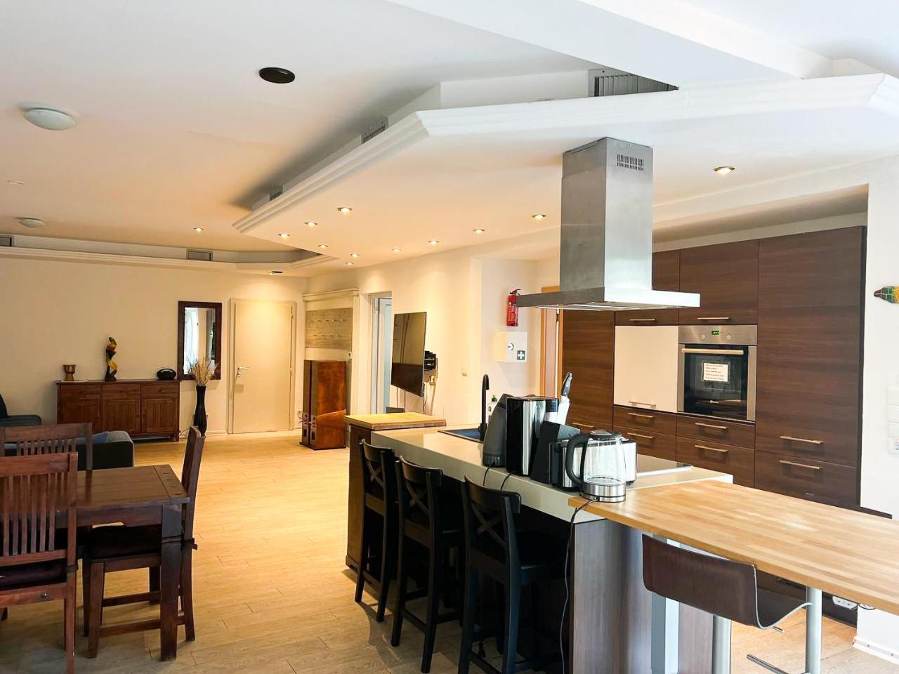 רודולשטאדט Grosse & Voll Ausgestattete Apartments, Studios, Doppelzimmer, Workspace, Parkplatz, Netflix, Prime & Schnelles Wifi In Ruhiger Lage Mit Garten מראה חיצוני תמונה
